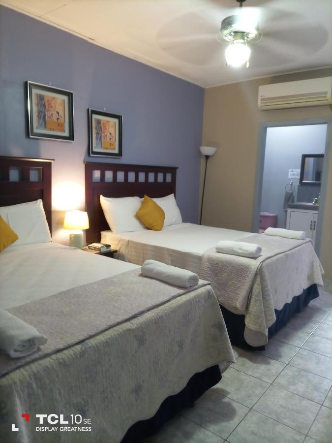 Hostal Vista Del Mar Trujillo Eksteriør billede