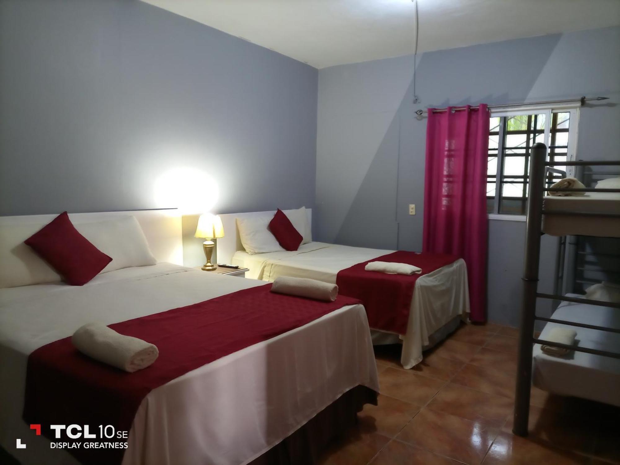 Hostal Vista Del Mar Trujillo Eksteriør billede